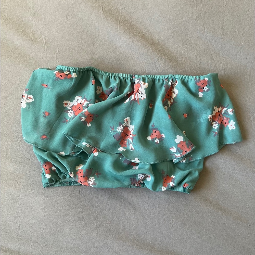 🌸 5 for $50 - Full Tilt Flower Strapless Top